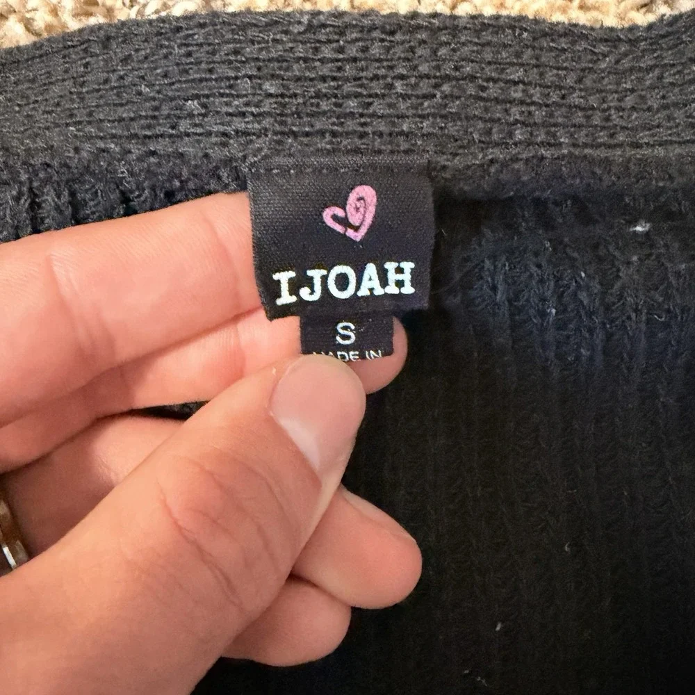 IJOAH Black Rib-Knit V-Neck Button-Front Cardigan Sweater Women S SW7489